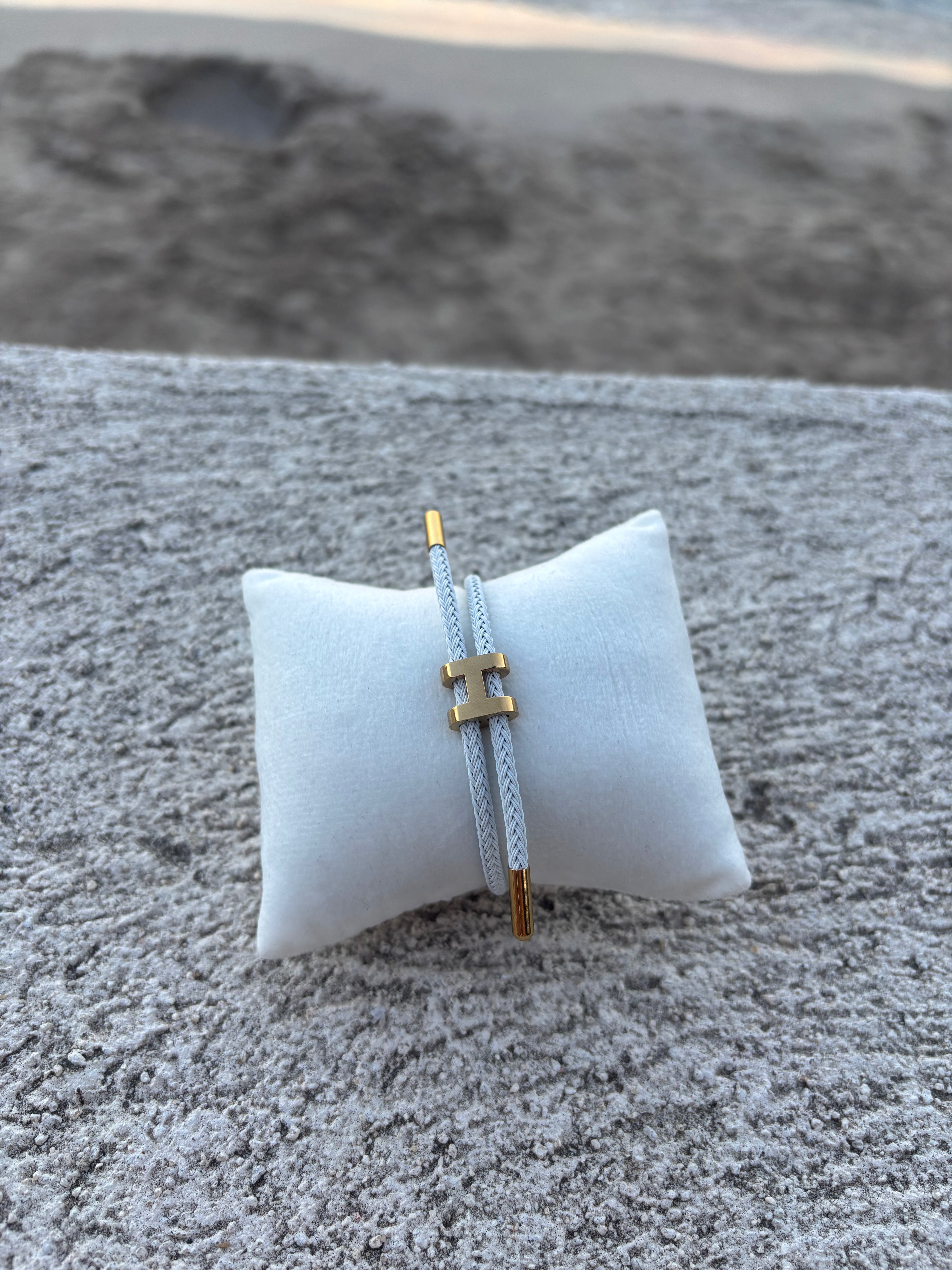 Bracelet cordon ajustable